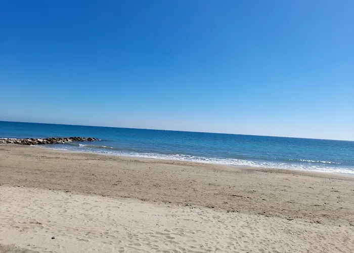 Joli T2 Rdc, Bord De Mer , Piscine , Aresquiers Frontignan Plage 34
