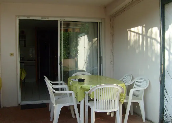 Joli T2 Rdc, Bord De Mer , Piscine , Aresquiers Frontignan Plage 34