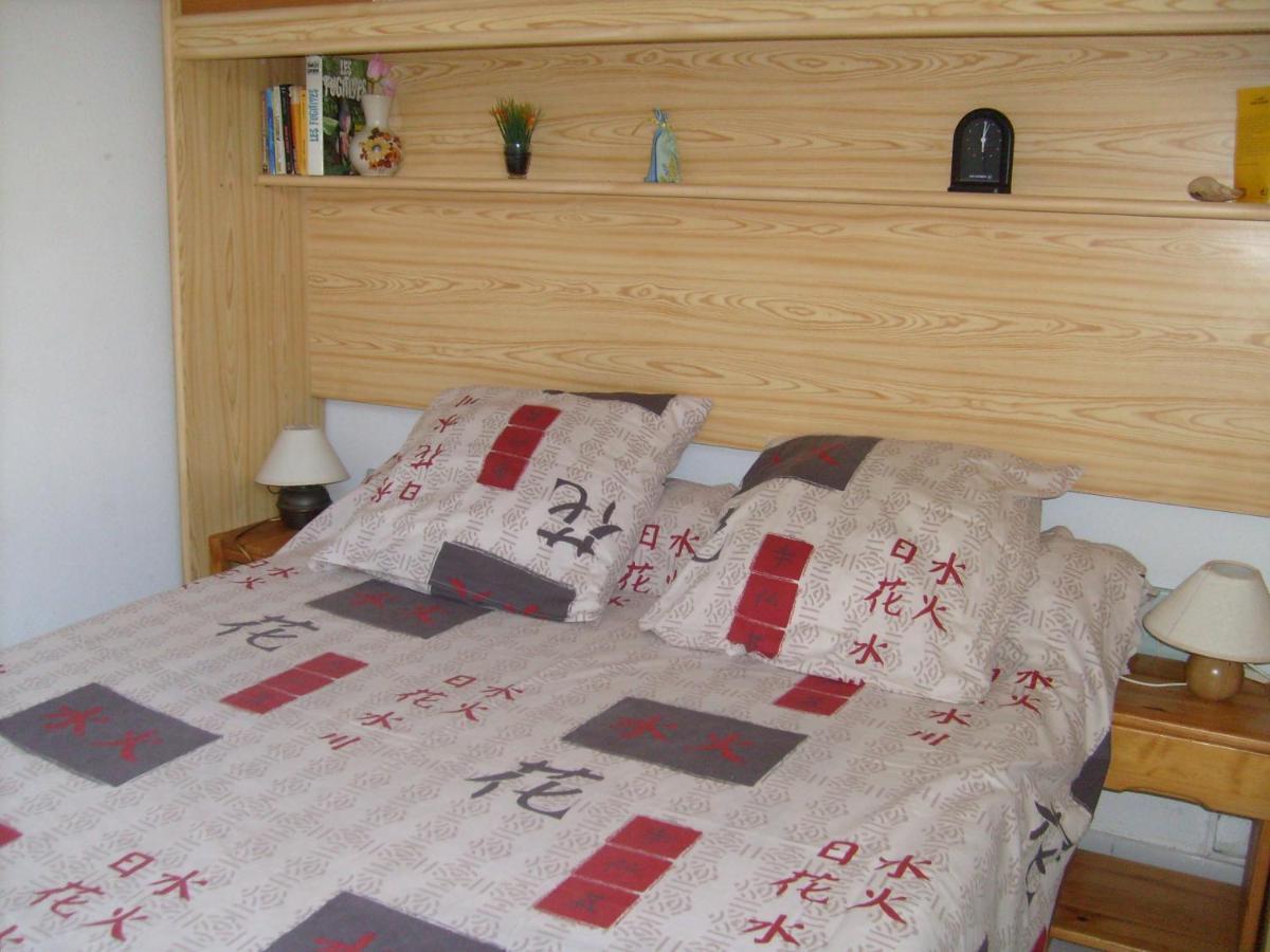 Joli T2 Rdc, Bord De , Piscine , Aresquiers 34 *