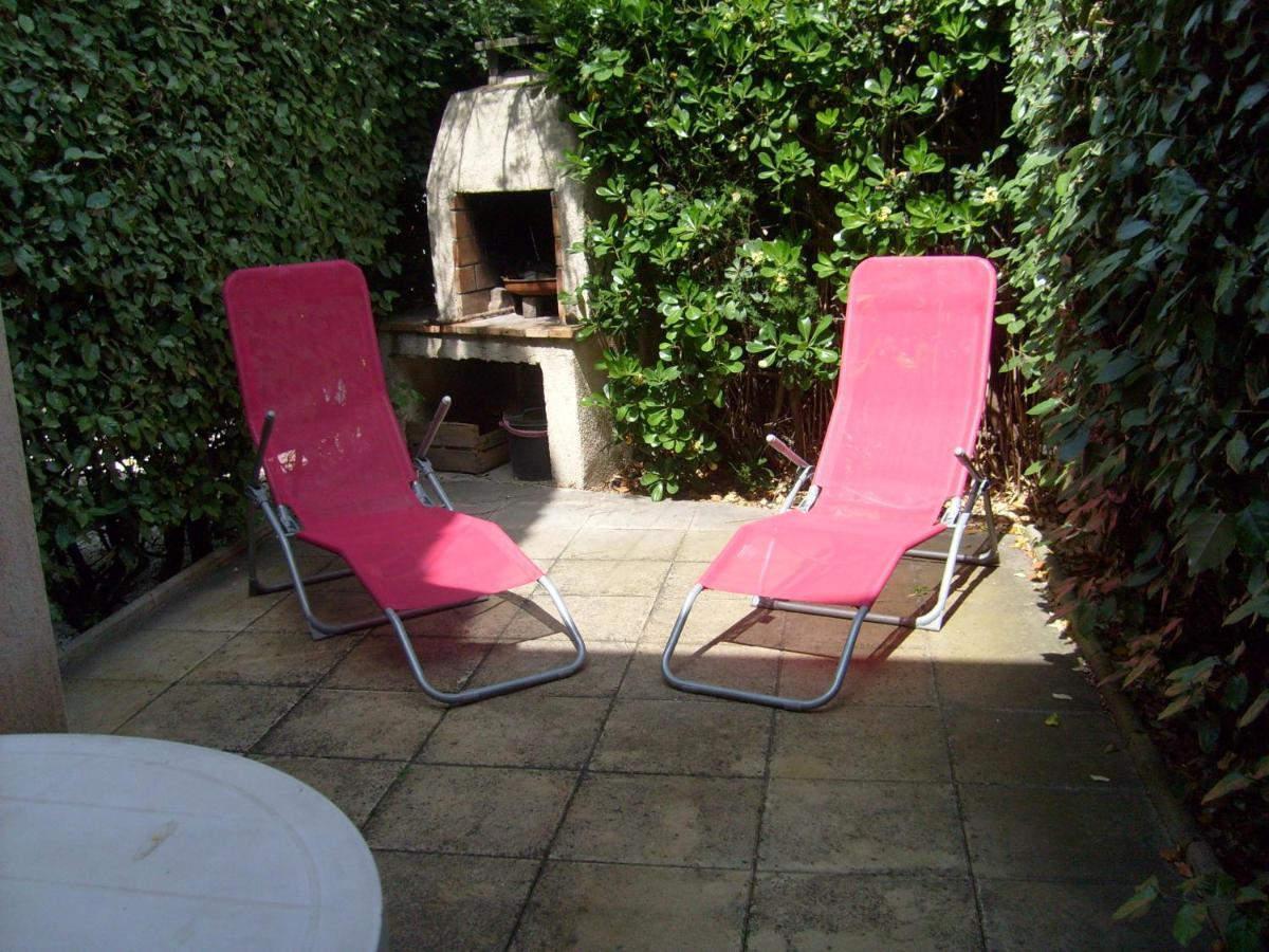Joli T2 Rdc, Bord De , Piscine , Aresquiers 34 *