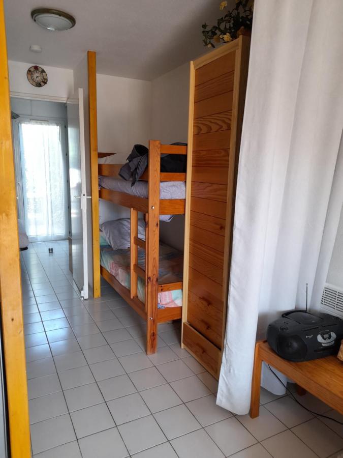 Apartment Joli T2 Rdc, Bord De , Piscine , Aresquiers 34